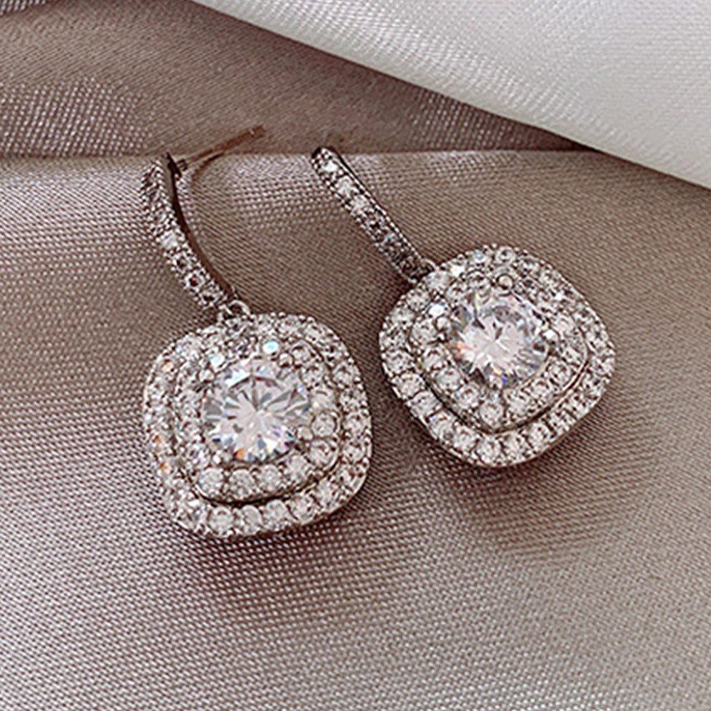 Classic Earring with Timeless Appeal