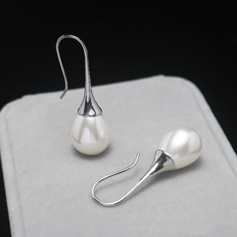 Delicate Artisan Gold Earring