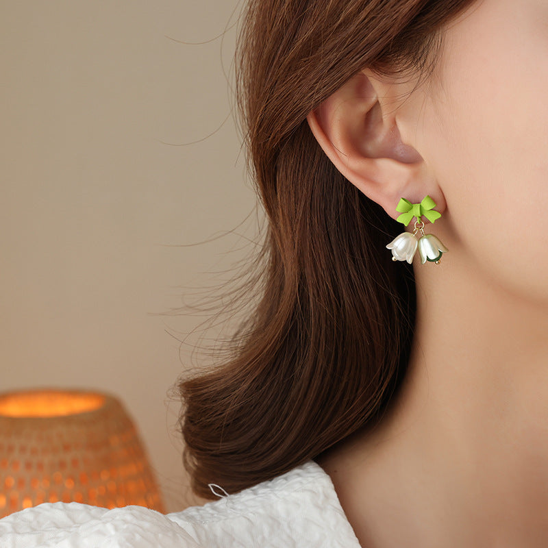Charming Earring for Any Occasion