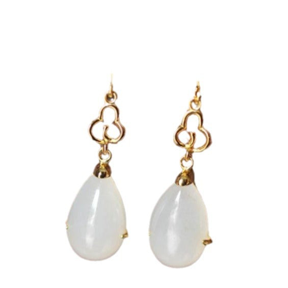 Romantic Gold Earring for Special Moments