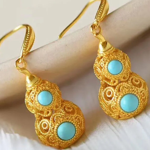 Romantic Silver Earring for Special Moments