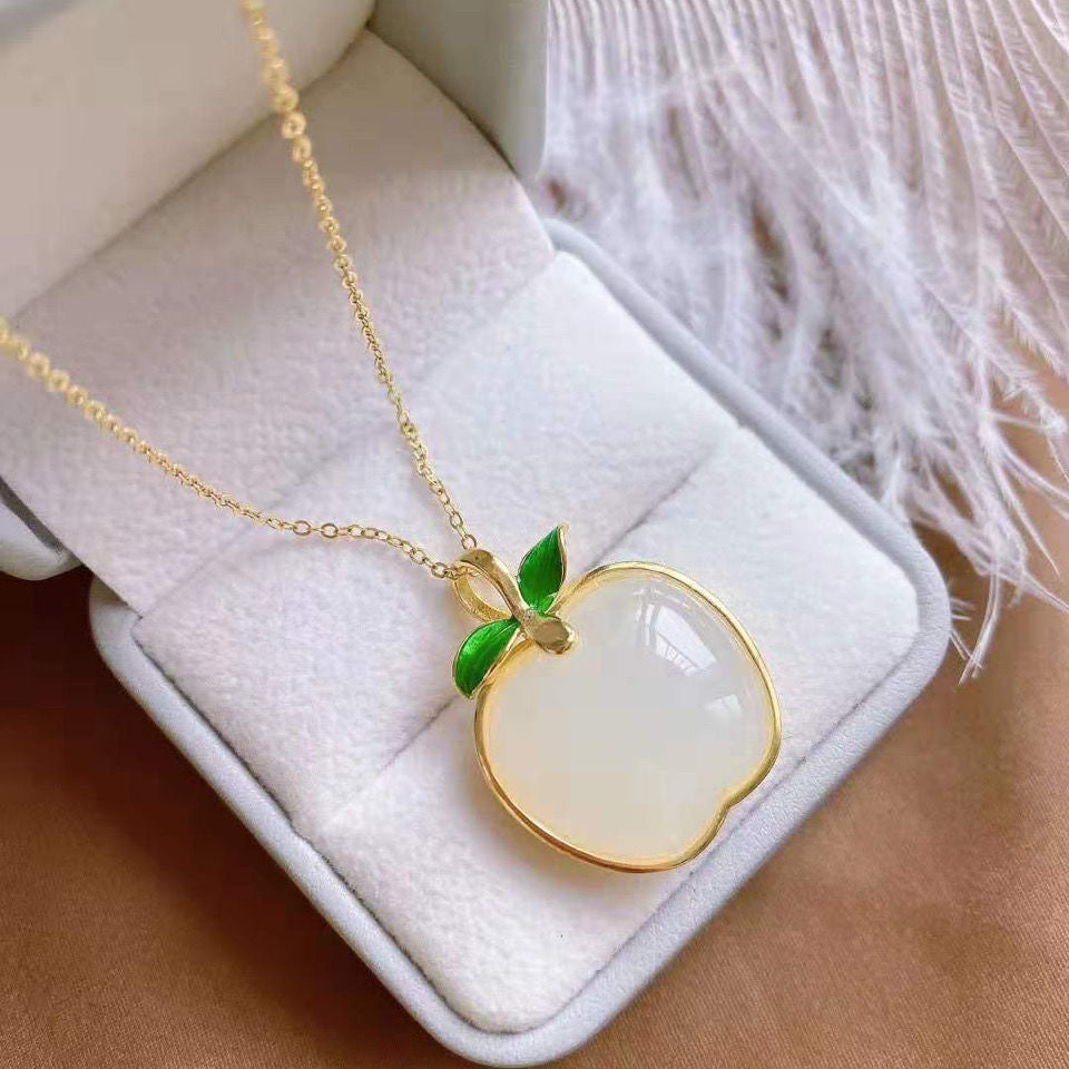 Beautiful Gold Necklace with Unique Style