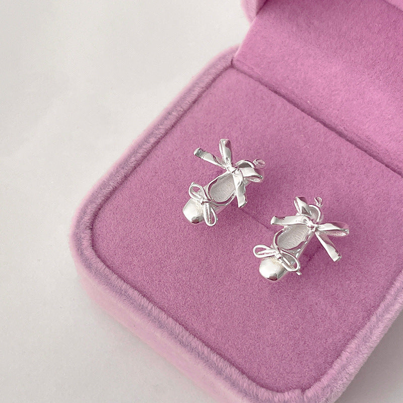 Charming Piece for Any Occasion