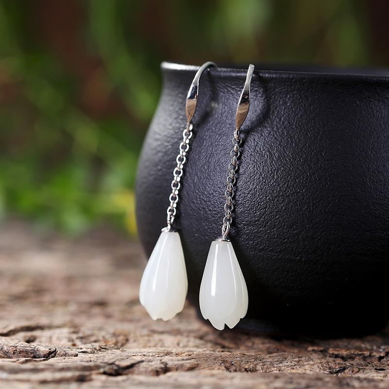 Elegant Silver Earring for Every Occasion
