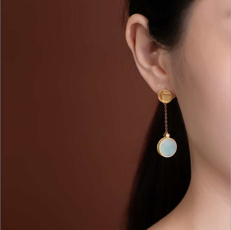 Elegant Gold Earring for Every Occasion