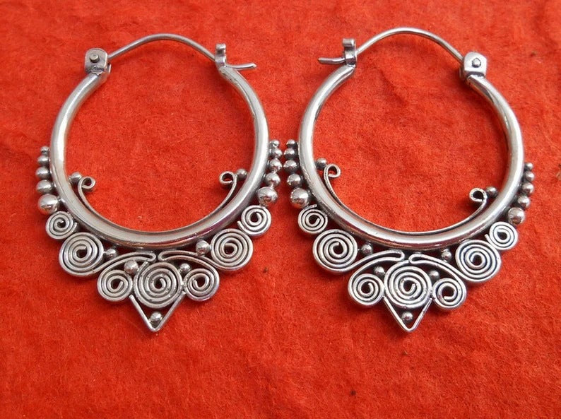 Classic Earring with Timeless Appeal