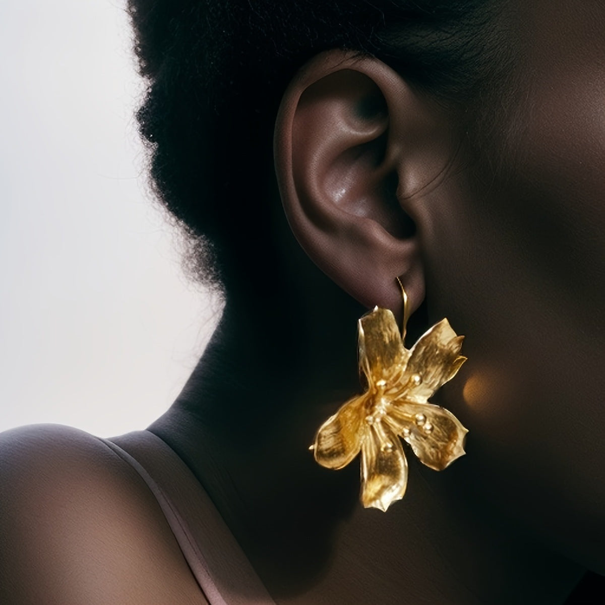 Charming Earring for Any Occasion