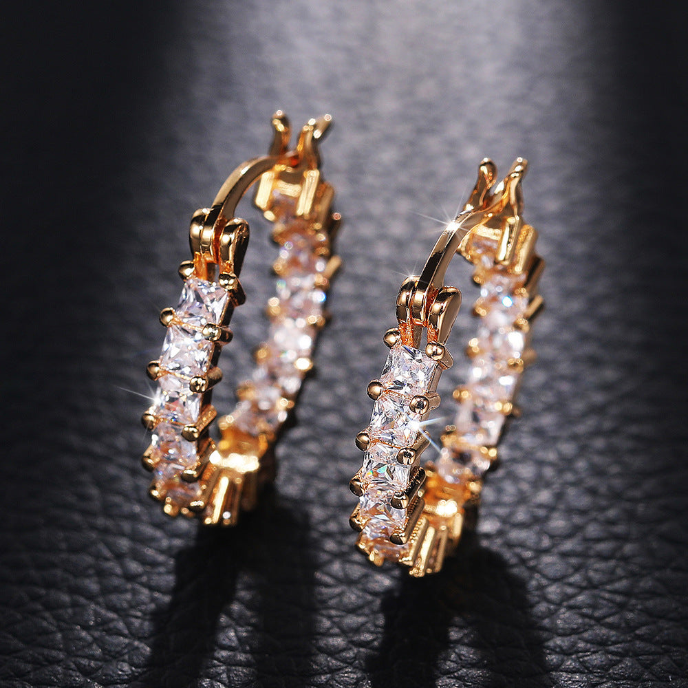 Elegant Gold Earring for Every Occasion