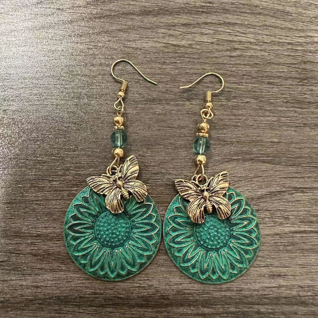 Stunning Earring for Daily Wear