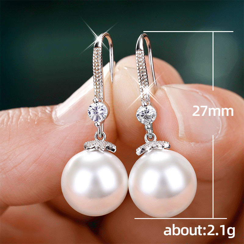 Romantic Pearl Earring for Special Moments