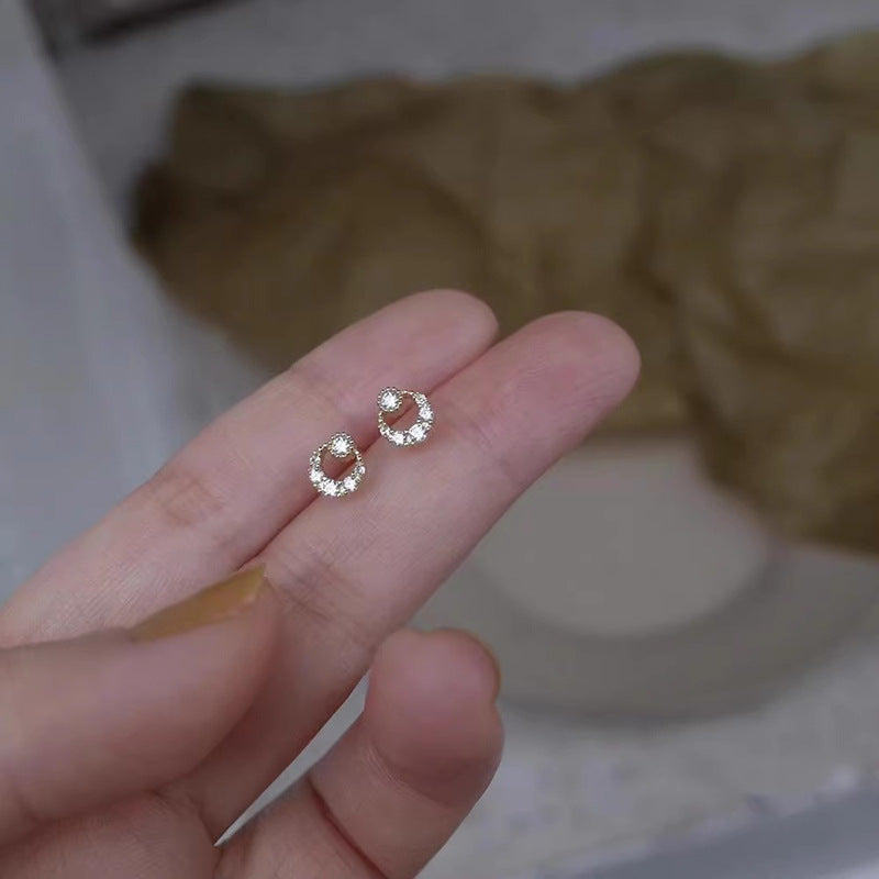 Beautiful Earring with Unique Style