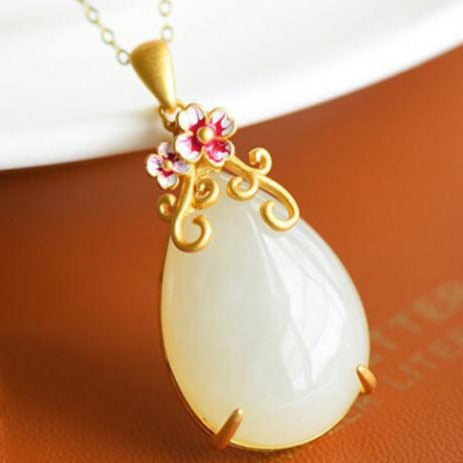 Romantic Silver Pendant for Special Moments