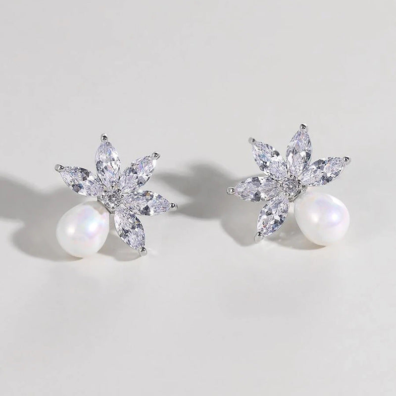 Classic Pearl Earring with Timeless Appeal