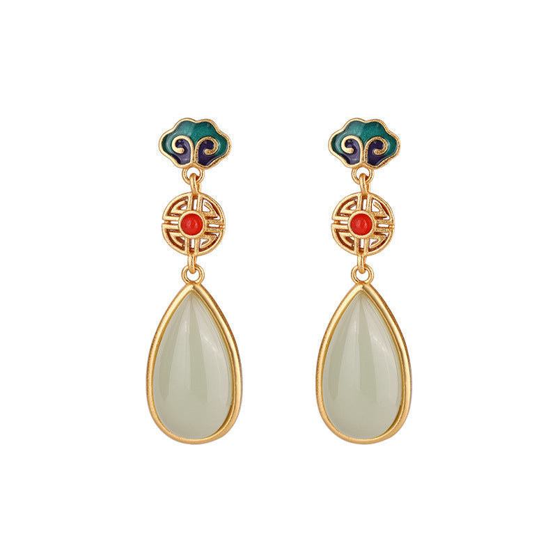 Charming Earring for Any Occasion