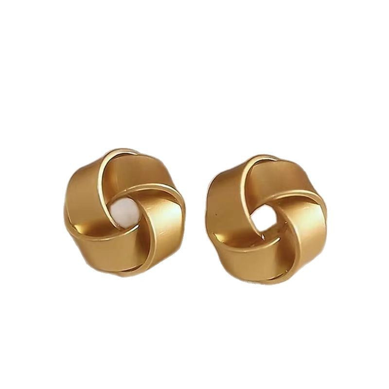 Stunning Gold Earring for Daily Wear
