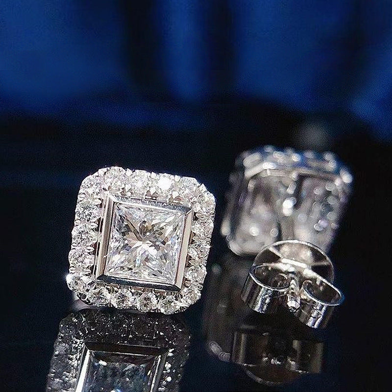 Charming Earring for Any Occasion