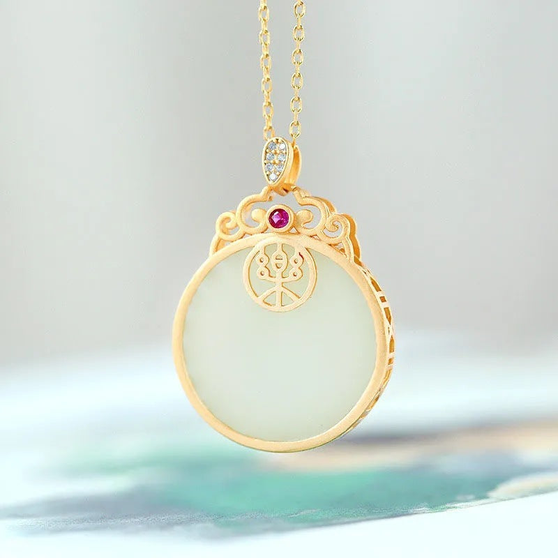 Romantic Silver Necklace for Special Moments