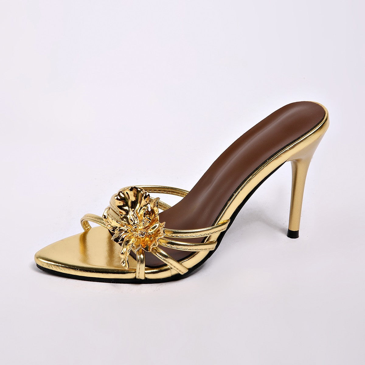 Graceful Orthopedic Sandals for Modern Look