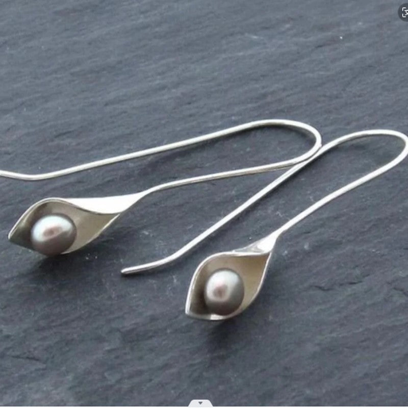 Classic Silver Earring with Timeless Appeal