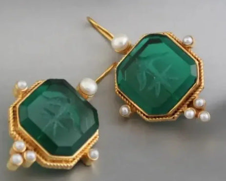Classic Earring with Timeless Appeal