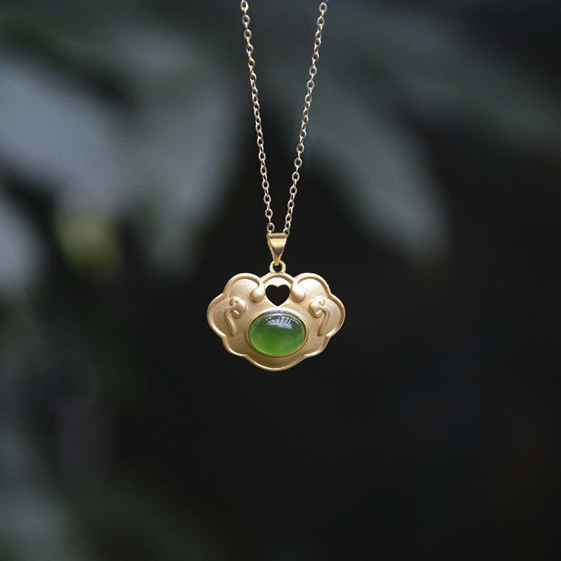 Romantic Silver Necklace for Special Moments