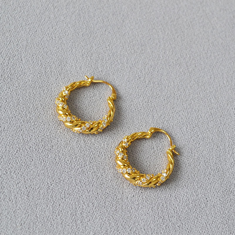 Romantic Earring for Special Moments