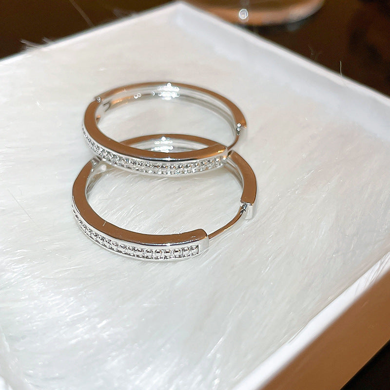 Romantic Earring for Special Moments