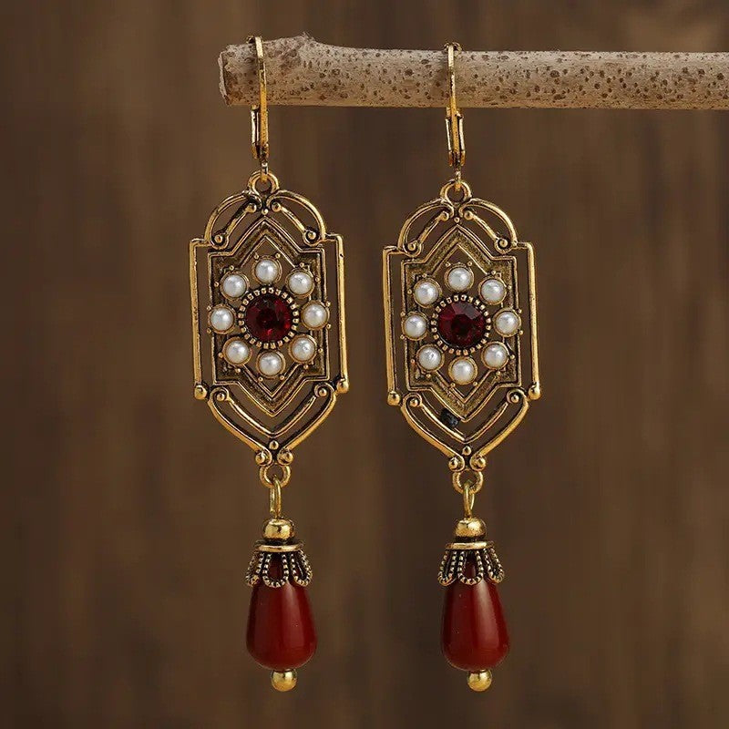 Charming Pearl Earring for Any Occasion