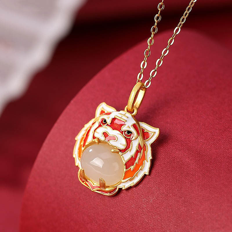 Stunning Gold Necklace for Daily Wear
