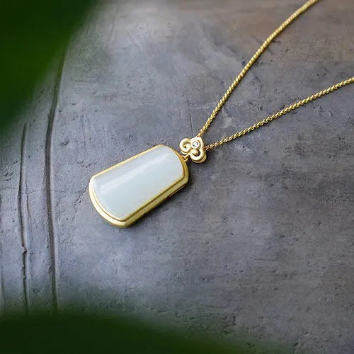 Beautiful Silver Necklace with Unique Style