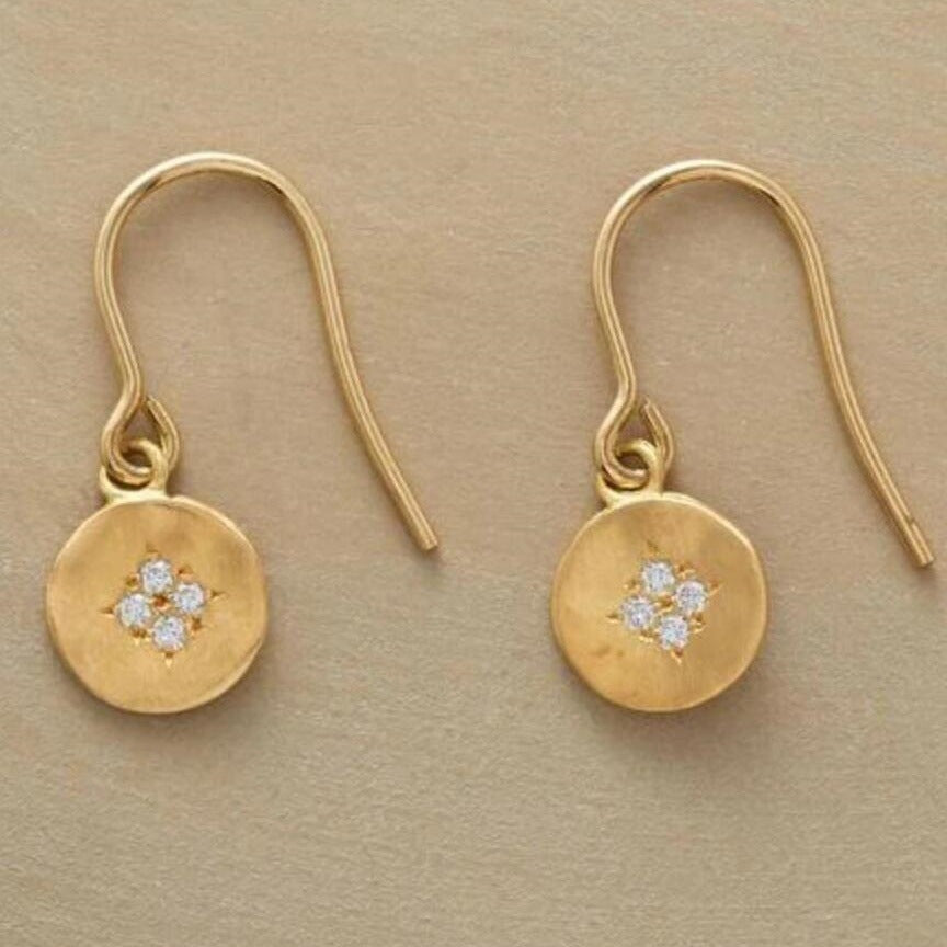 Charming Gold Earring for Any Occasion