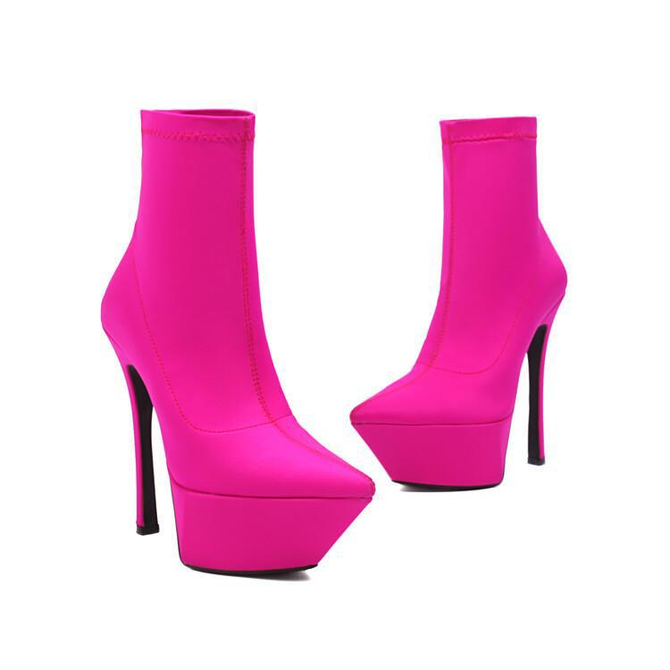 Graceful Orthopedic Boots for Modern Look