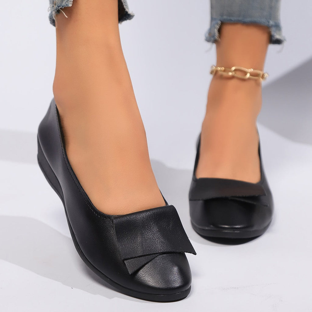Chic Orthopedic Shoes with Unique Design