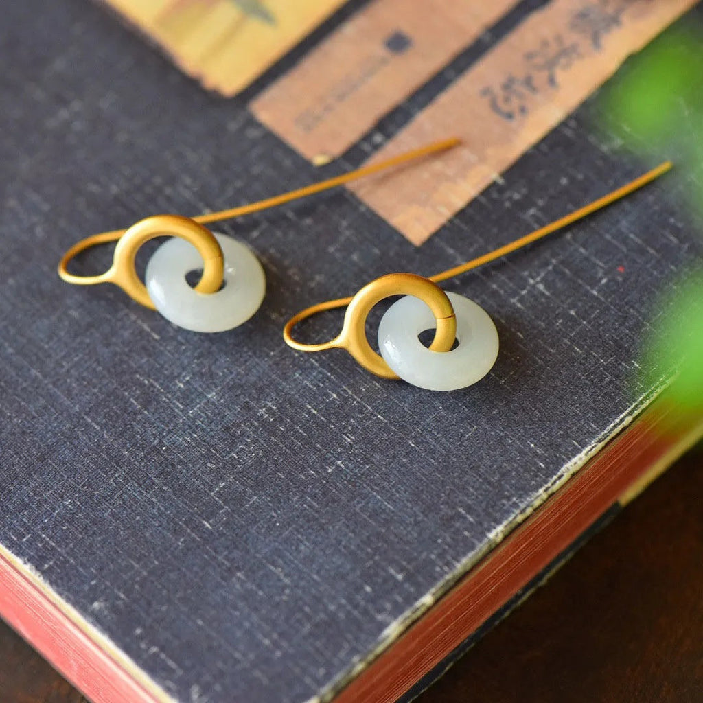Elegant Silver Earring for Every Occasion