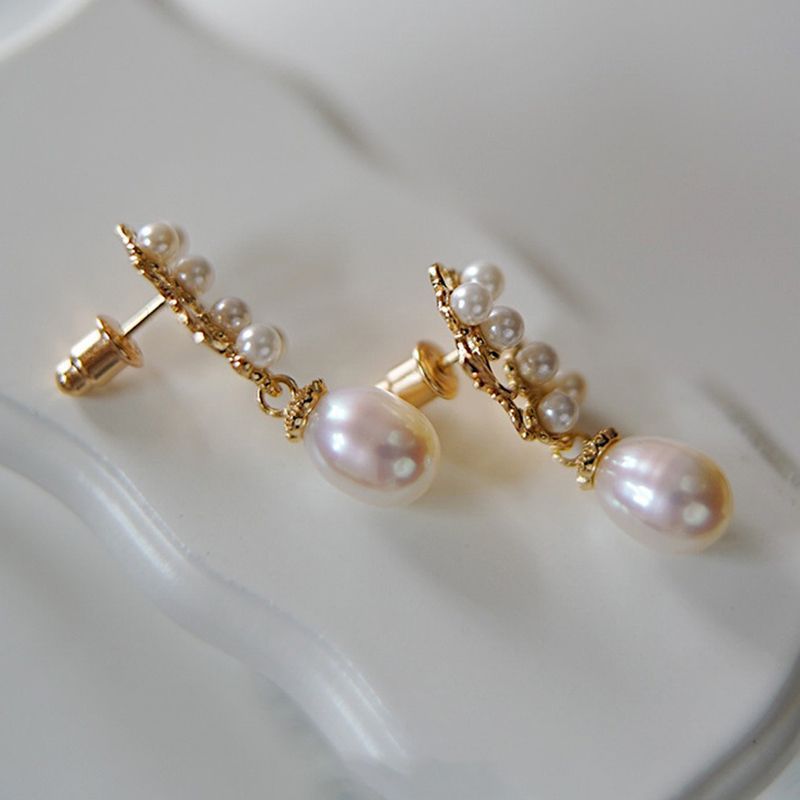 Beautiful Silver Earring with Unique Style