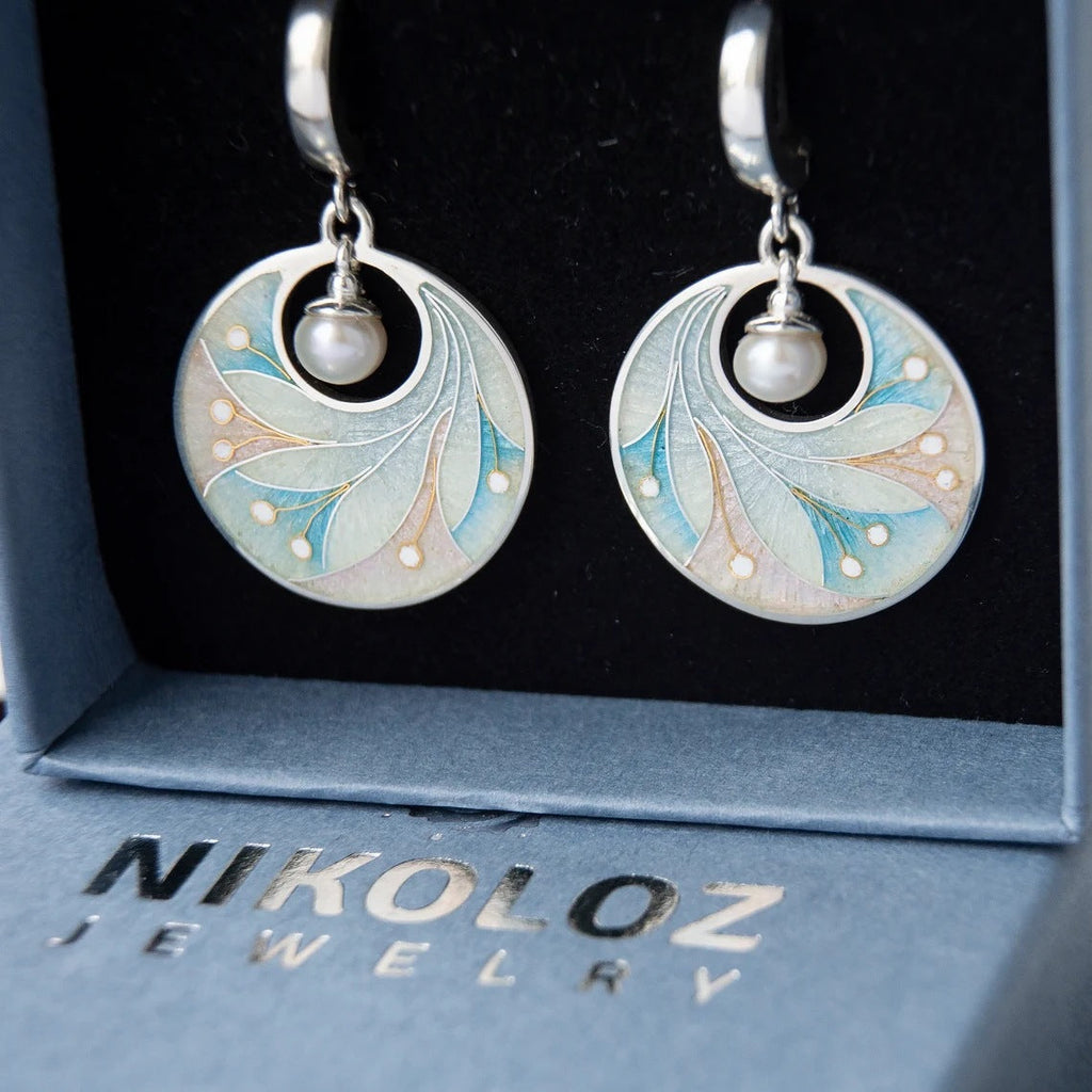 Romantic Pearl Earring for Special Moments