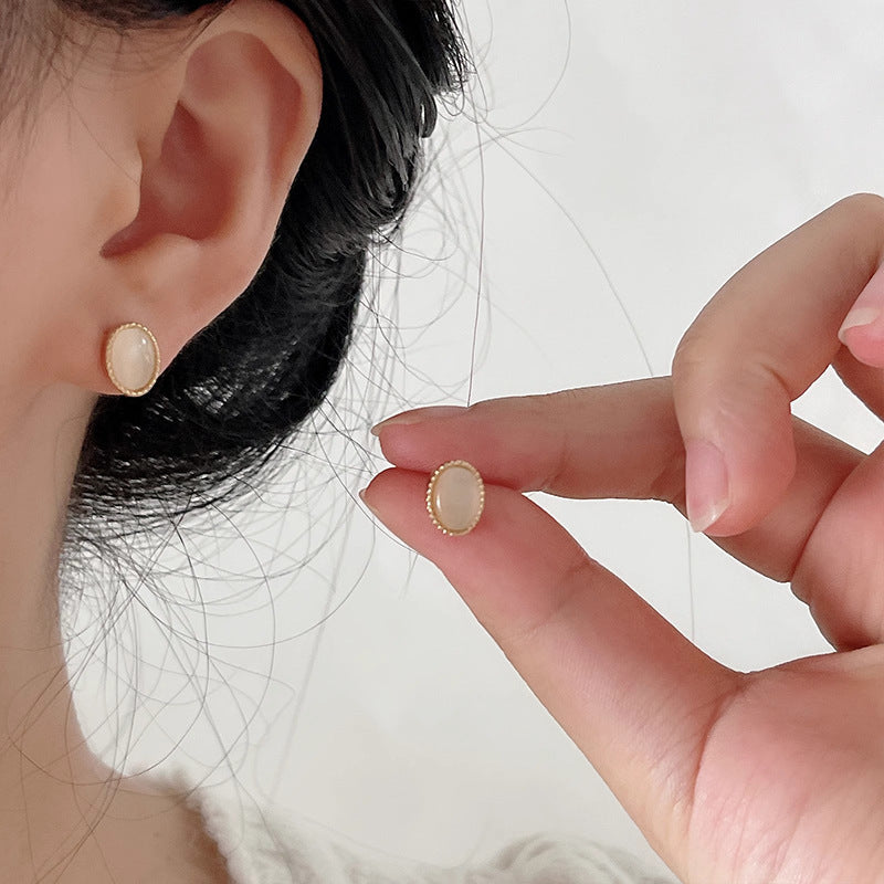 Classic Earring with Timeless Appeal