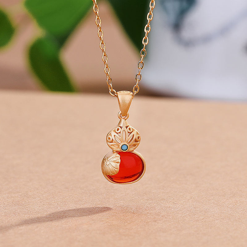 Charming Gold Necklace for Any Occasion