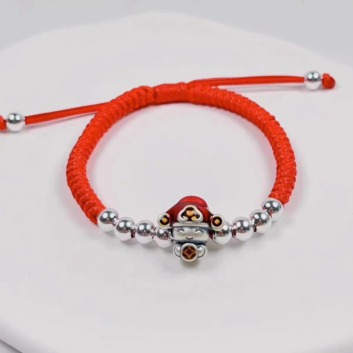 Classic Silver Bracelet with Timeless Appeal
