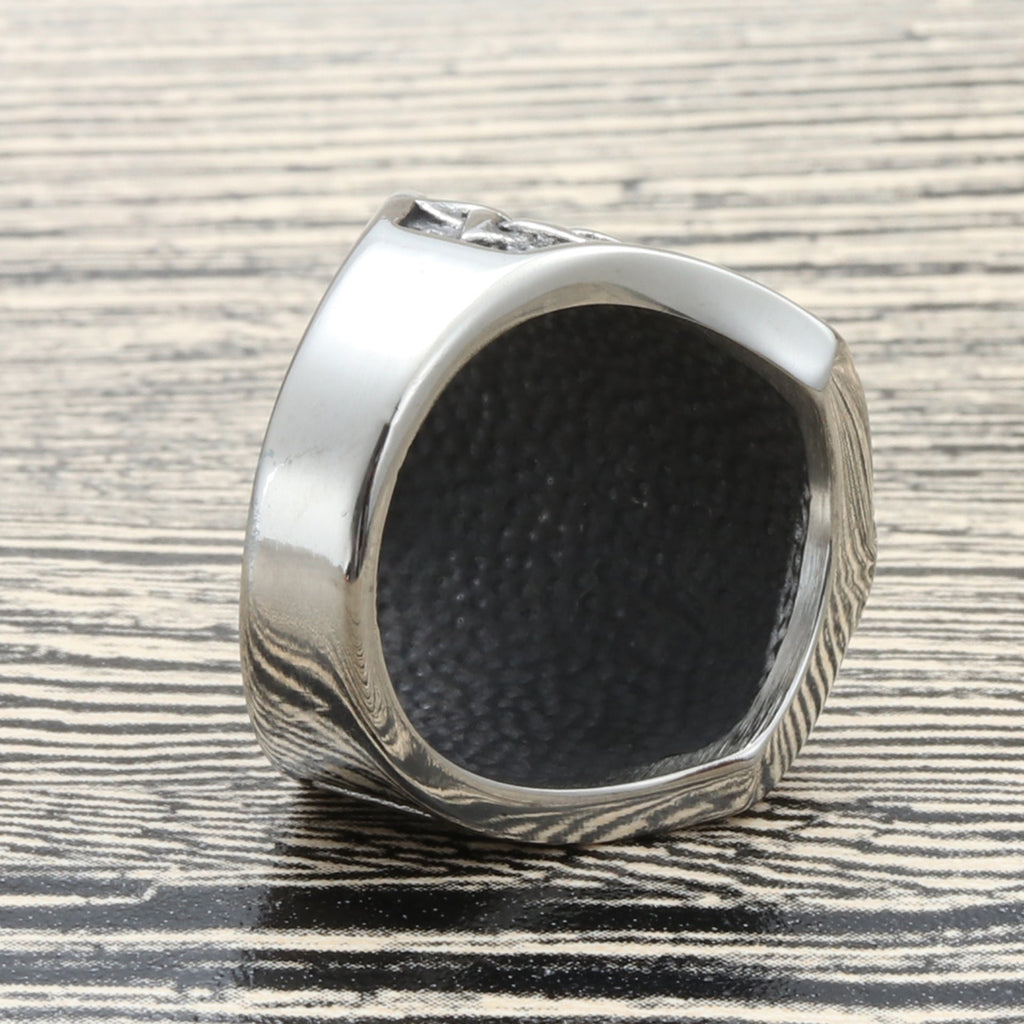 Classic Ring with Timeless Appeal