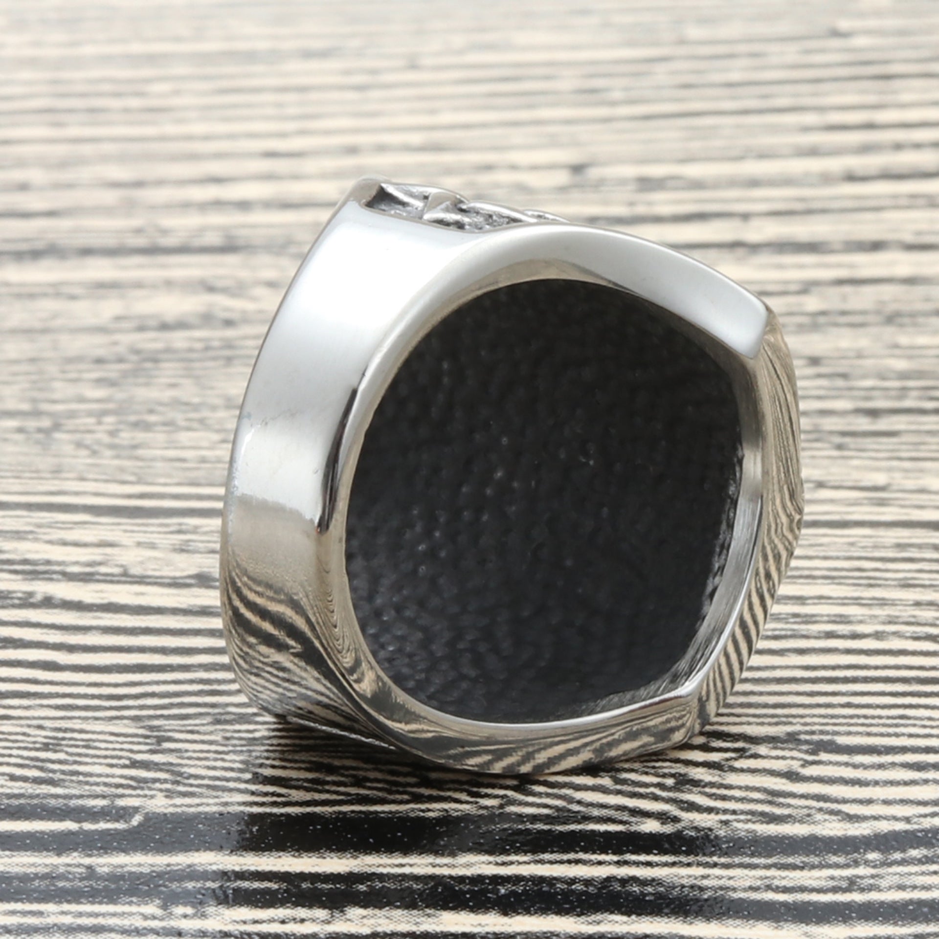 Classic Ring with Timeless Appeal