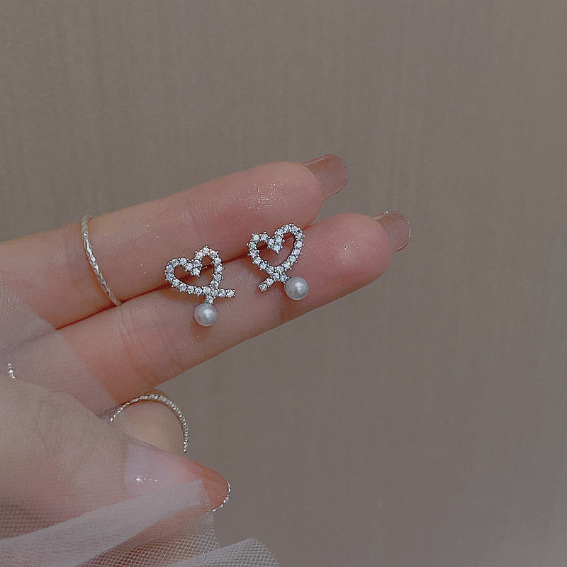 Romantic Pearl Earring for Special Moments