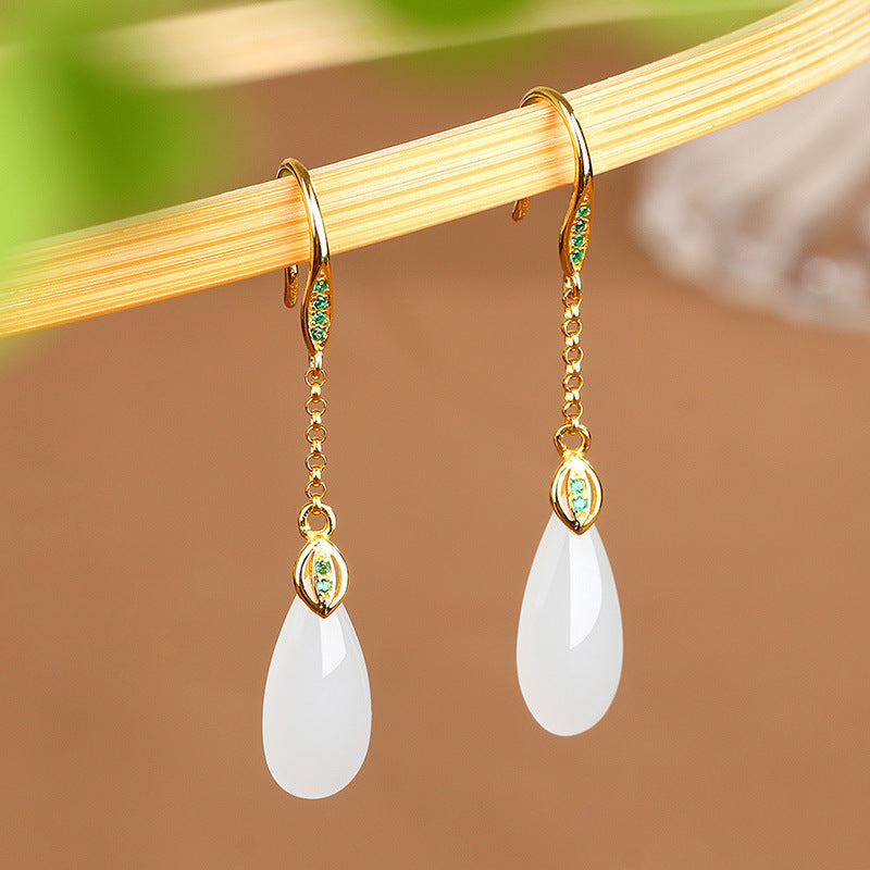 Classic Gold Earring with Timeless Appeal