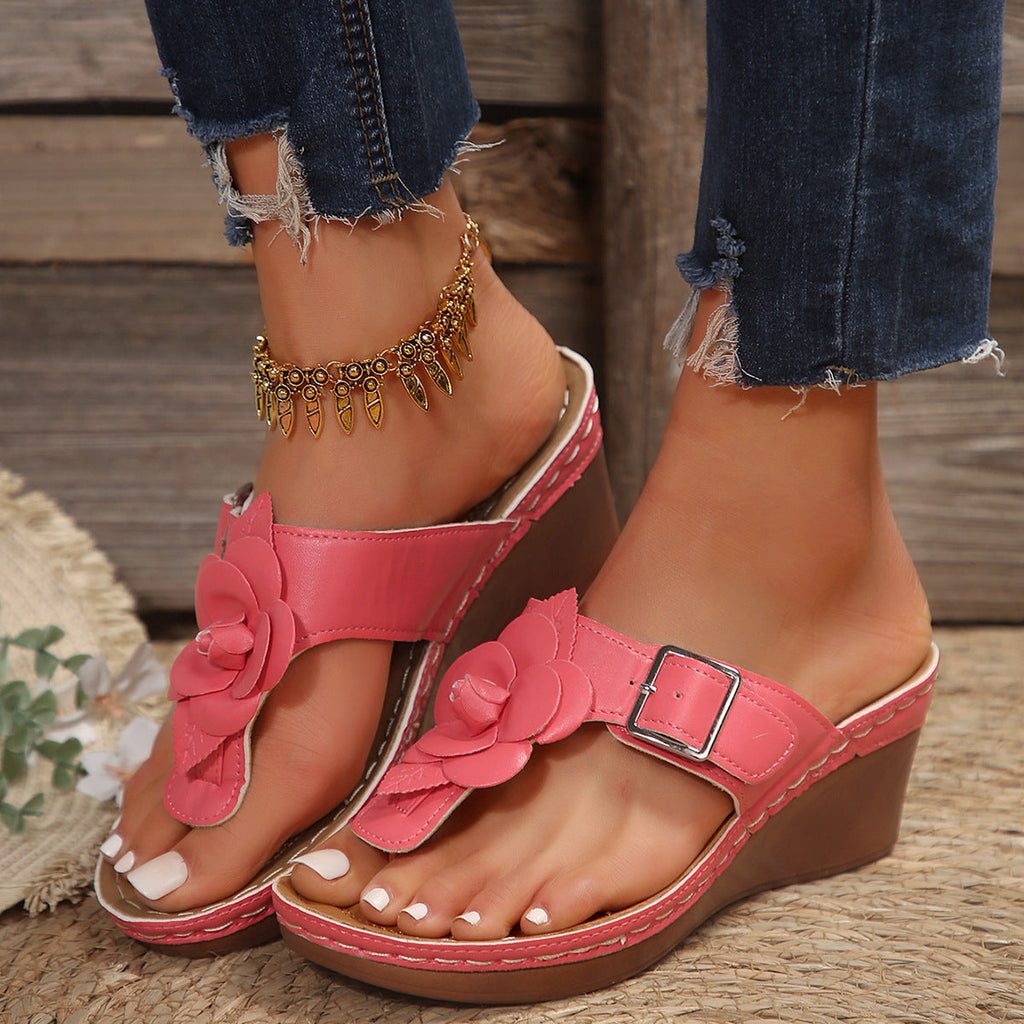 Chic Orthopedic Sandals with Unique Design