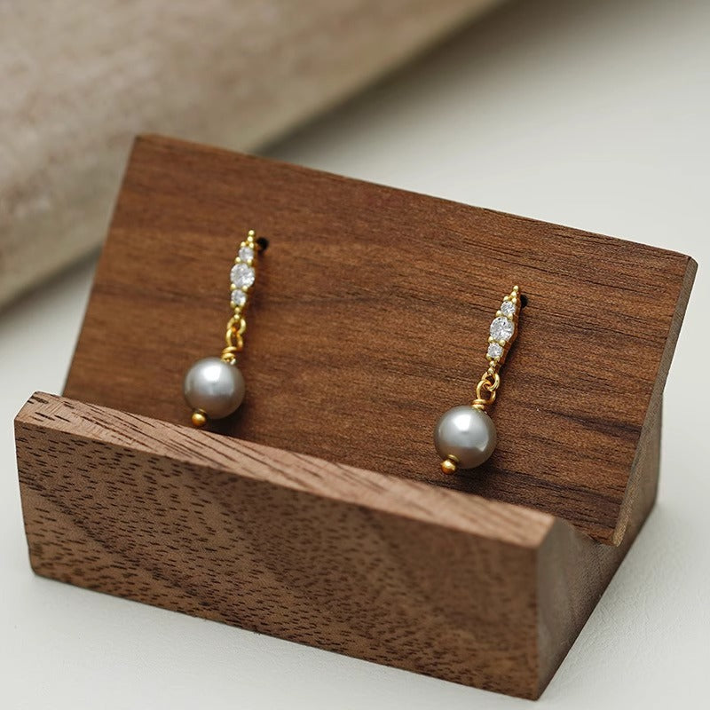 Romantic Pearl Earring for Special Moments