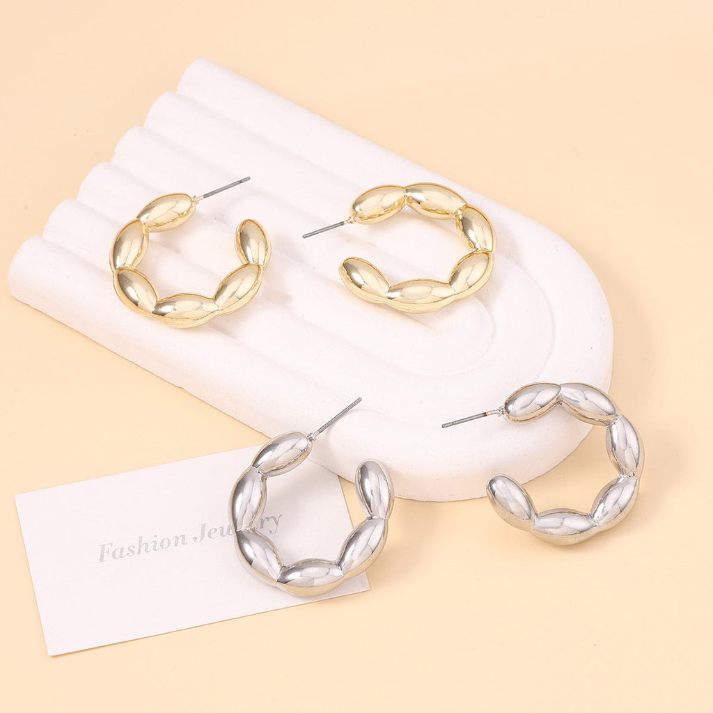 Charming Earring for Any Occasion