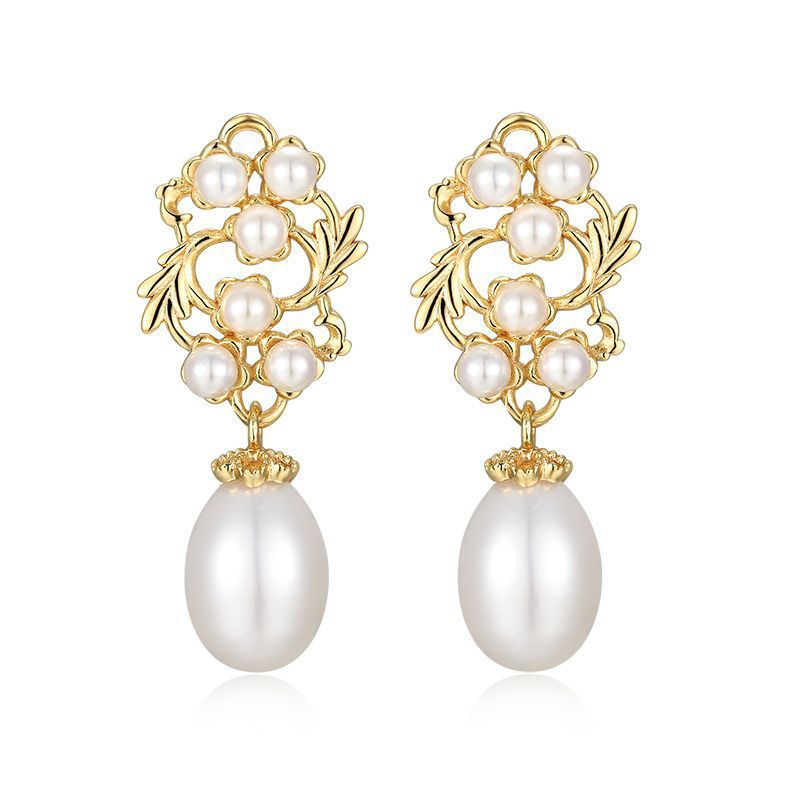 Beautiful Silver Earring with Unique Style