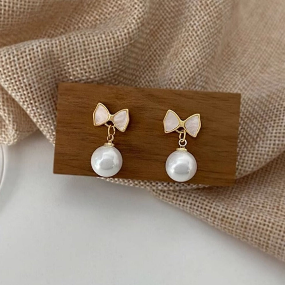 Stunning Pearl Earring for Daily Wear