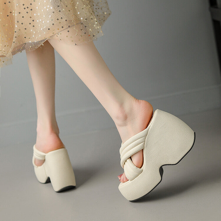 Chic Orthopedic Sandals with Unique Design