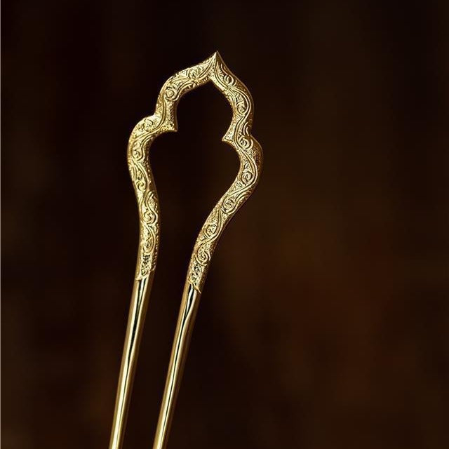 Charming Piece for Any Occasion